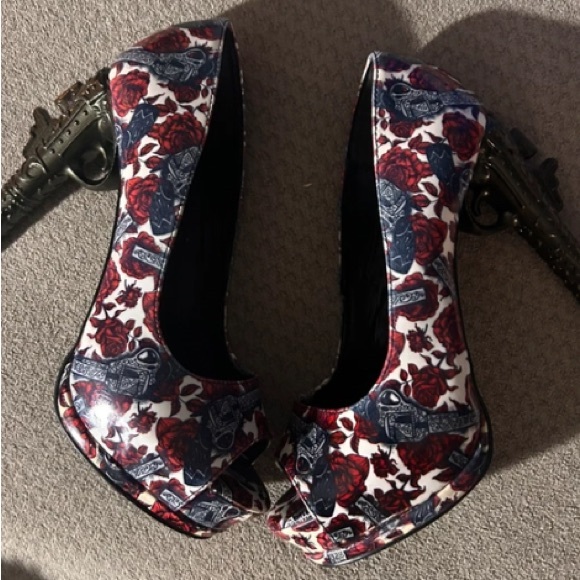 Too Fast Shoes - Too Fast Red and Blue Patterned Heels
